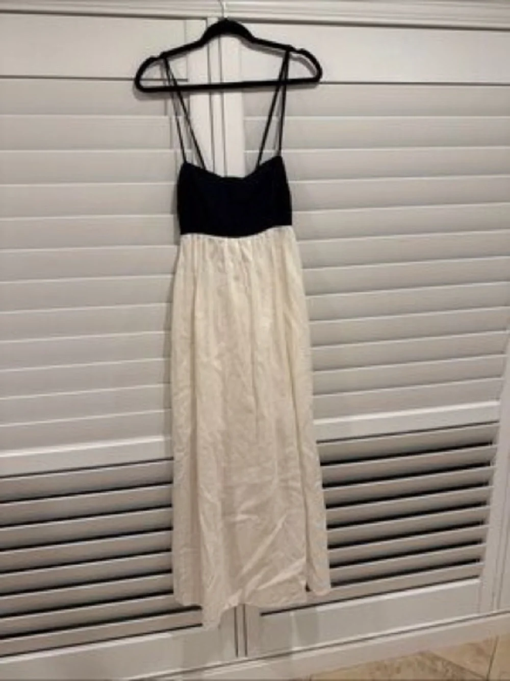 Abercrombie & fitch Black & White Maxi Dress with Spaghetti Straps - Picture 2 of 3